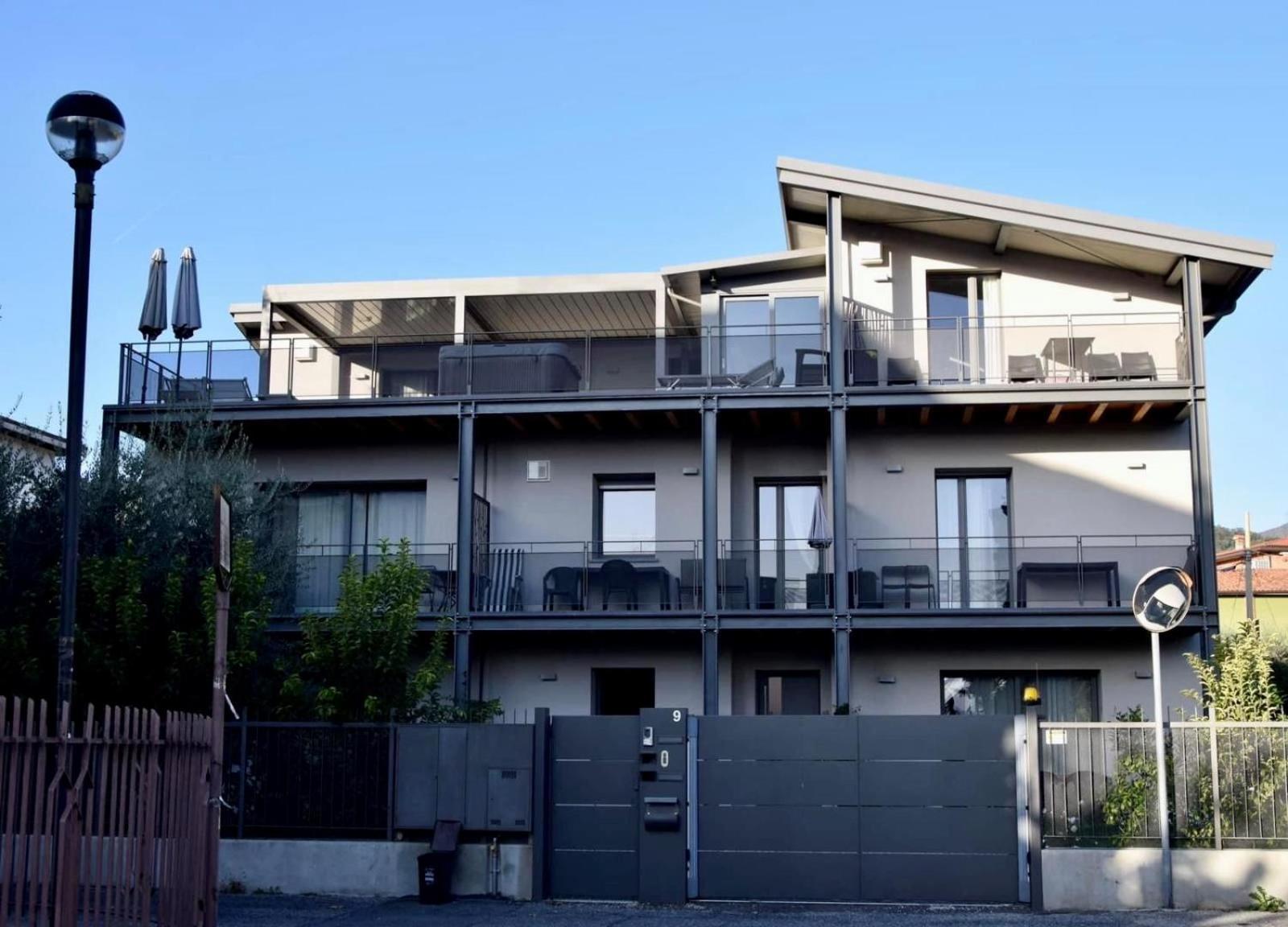Villa Donne Del Lago Vittoria Saló Exterior foto